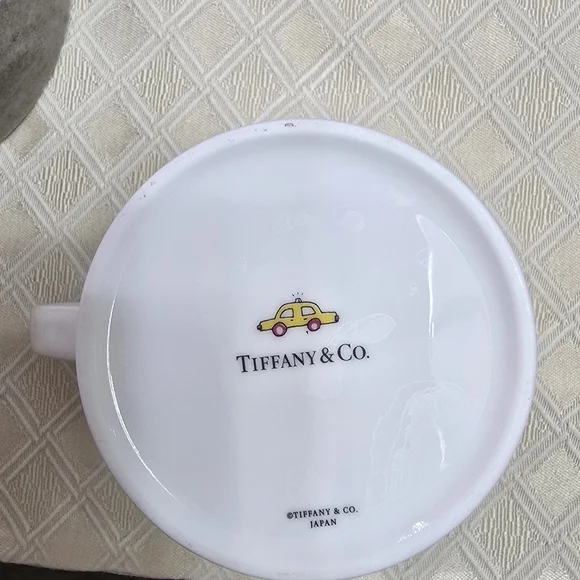 🚕 Tiffany & Co. New York City NYC Fine Bone China Collectible Coffee Tea Mug - Picture 3 of 3